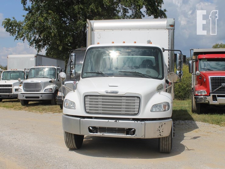 2014-freightliner-business-class-m-2-image-2