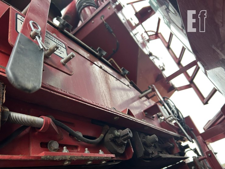 2010-case-ih-titan-3520-image-29