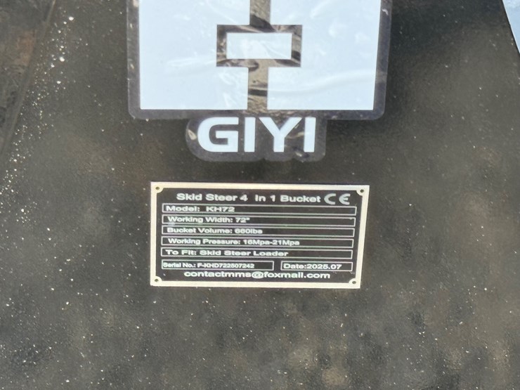 #2000-•-#26265-•-unused-giyi-72"-skid-steer-bucket-fkhd722507242-image-10