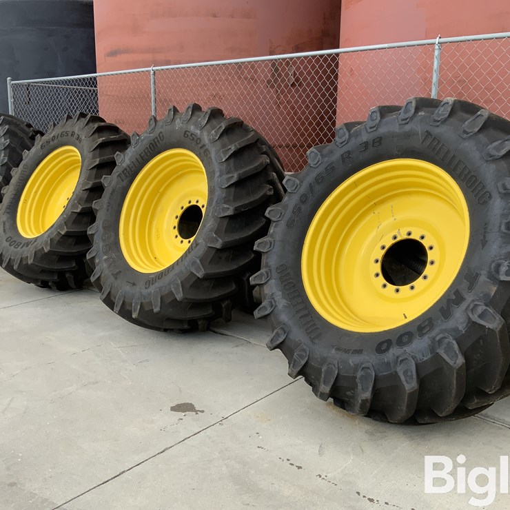 JOHN DEERE R4044