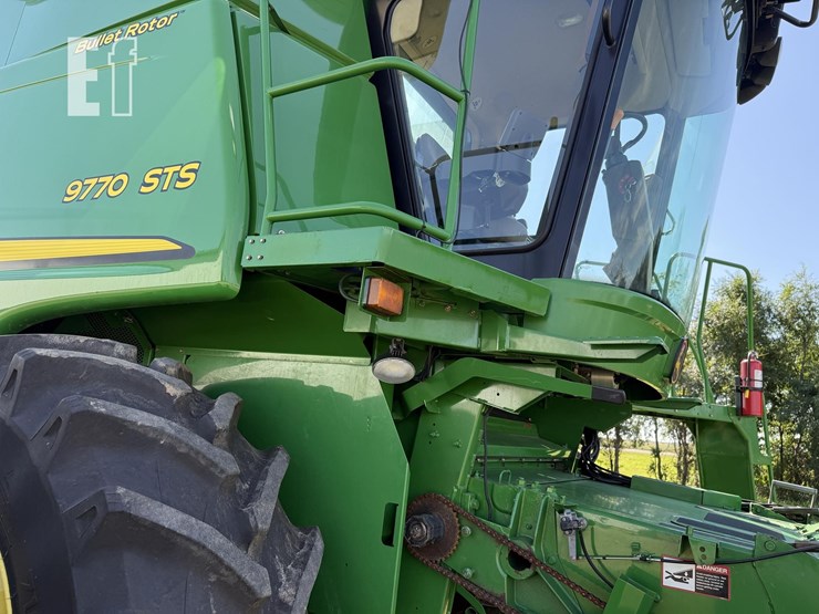 2009-john-deere-9770-sts-image-44