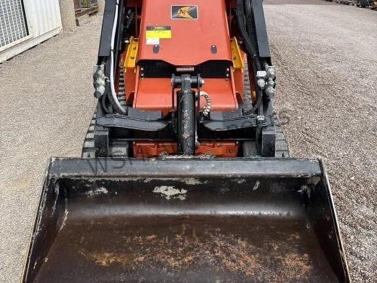 2020-ditch-witch-sk3000-image-3
