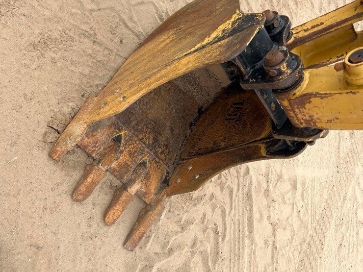 2020-caterpillar-303.5e2-cr-image-19