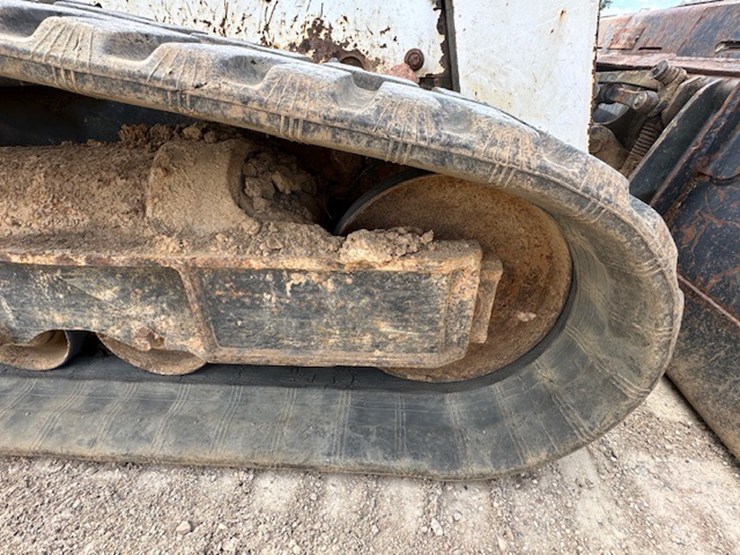 2015-bobcat-t750-image-30