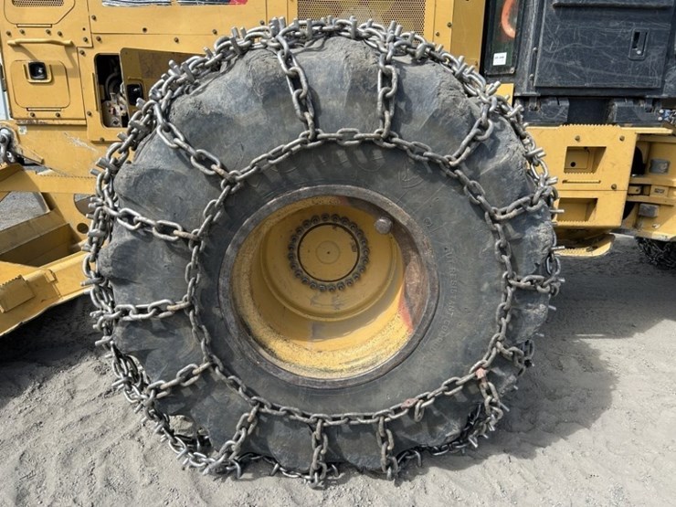 2019-caterpillar-555d-image-29