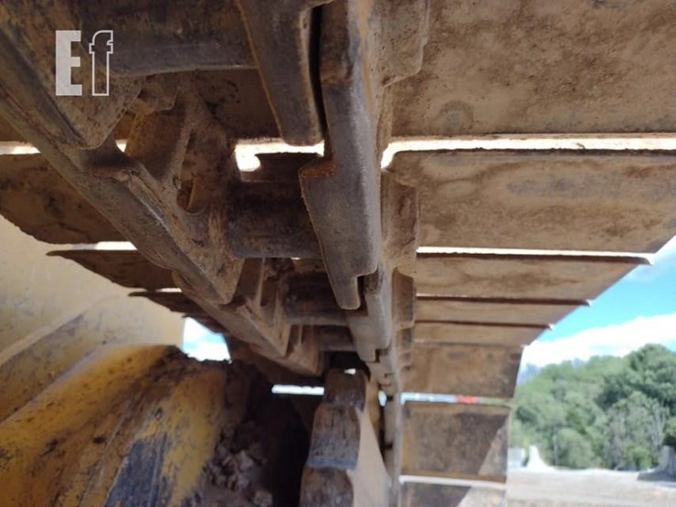 2004-deere-650h-image-26