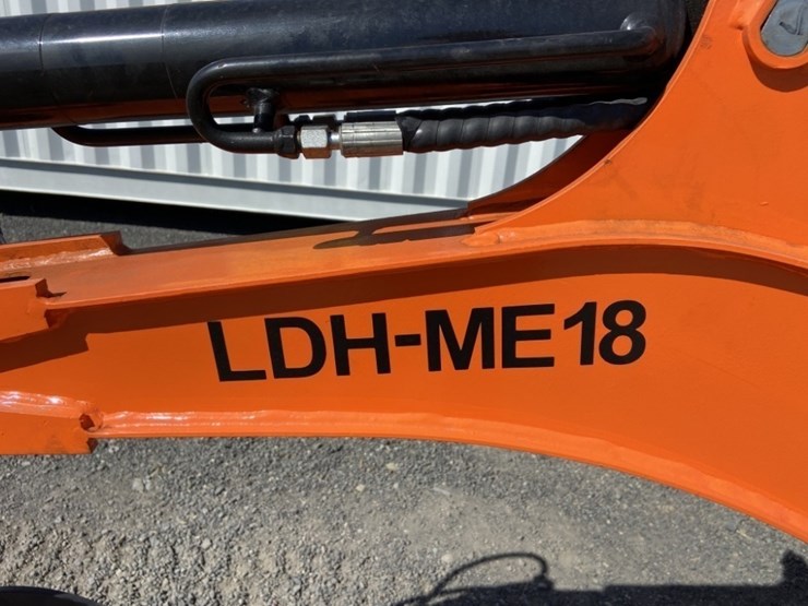 2025-land-hero-ldh-me18-mini-hydraulic-excavator-image-11