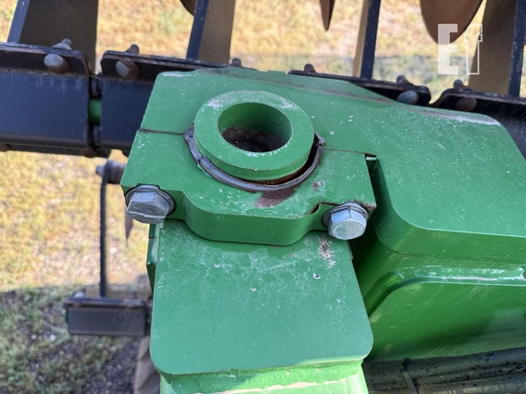 2021-john-deere-2680h-image-28