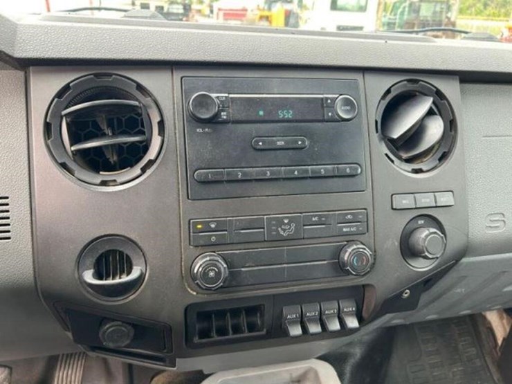 2013-ford-f750-xl-image-14