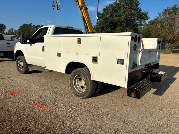 2011-ford-f350-image-4
