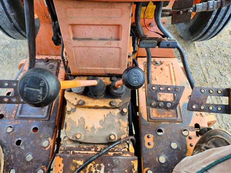 massey-ferguson-383-image-25