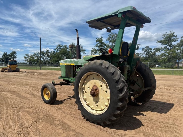 john-deere-3020-image-7
