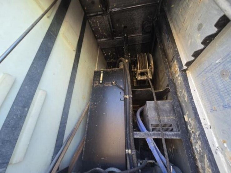 2014-western-star-4900sb-image-54