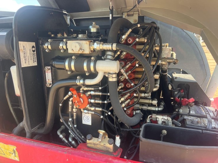 2015-takeuchi-tb260-image-26