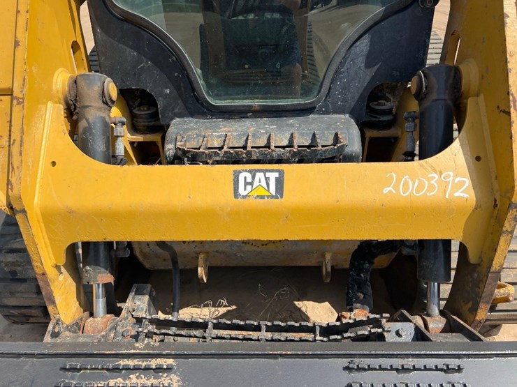 2019-caterpillar-239d-image-10