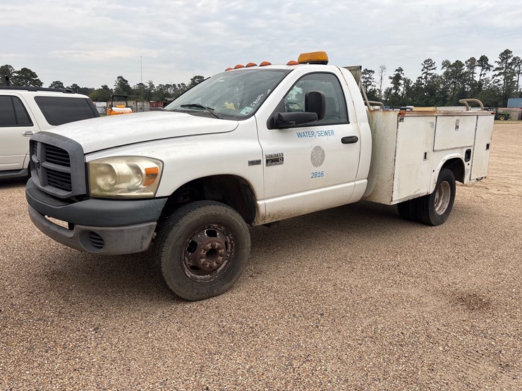 2007-dodge-ram-3500-image-1