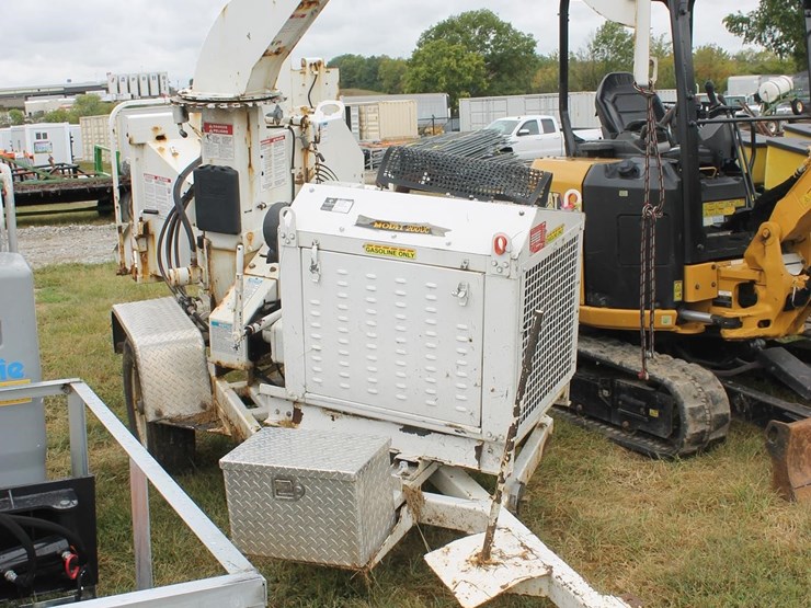 2019-bandit-200uc-image-2