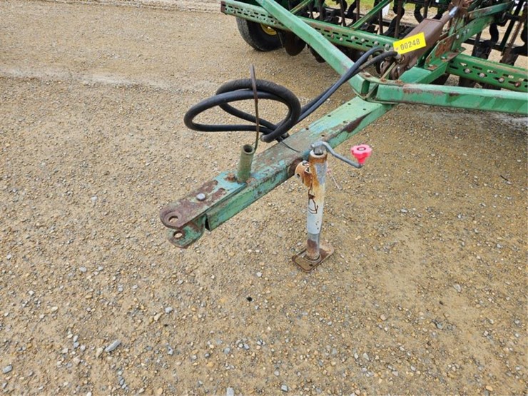 john-deere-8300-image-9