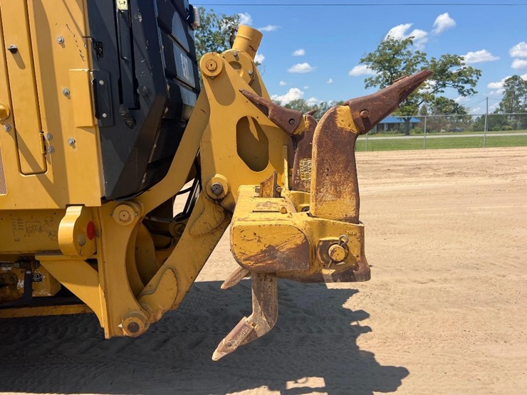 2011-caterpillar-140m2-image-16