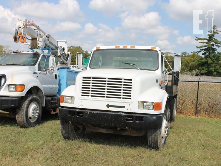 1993-international-flatbed-image-2