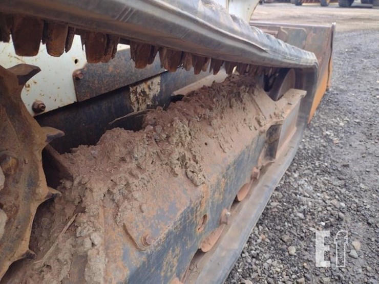 2020-bobcat-t595-image-31