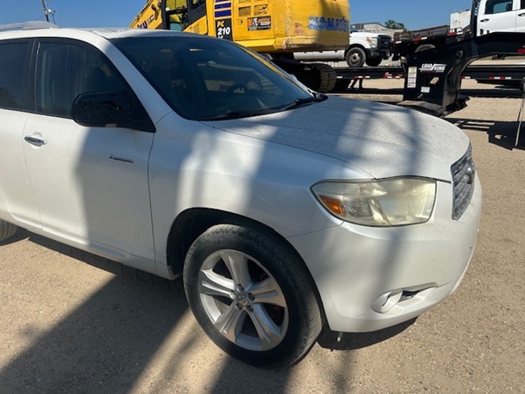 2010-toyota-highlander-image-18
