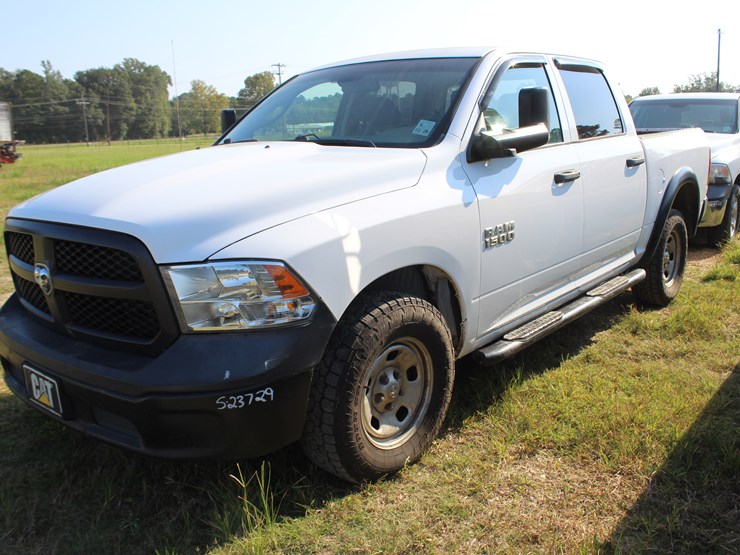 2018-dodge-1500-image-2