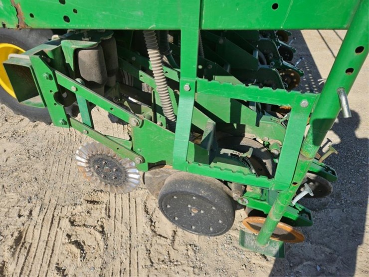 john-deere-1530-image-33