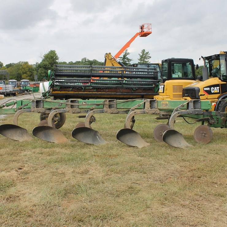 JOHN DEERE 2700