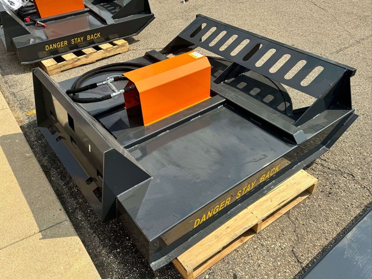 wolverine-bc-13-72w-72-inch-skid-steer-brush-cutter-image-4