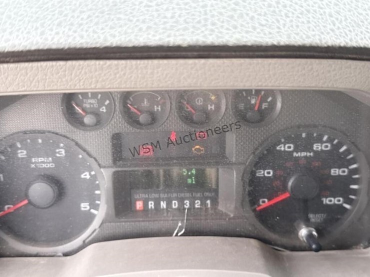 2010-ford-f550-image-15