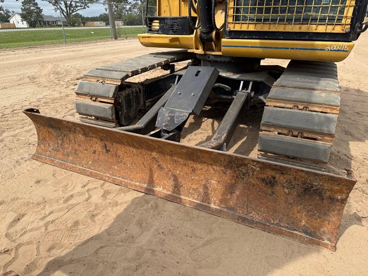 2017-caterpillar-307e2-image-21
