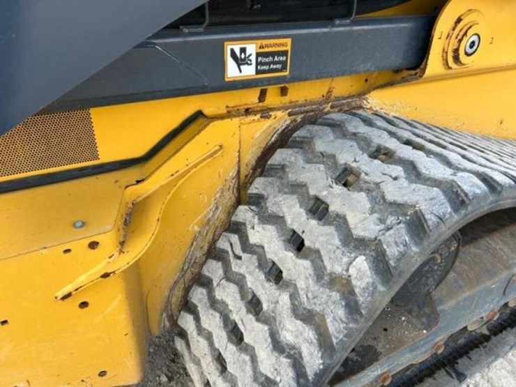 deere-331g-image-49