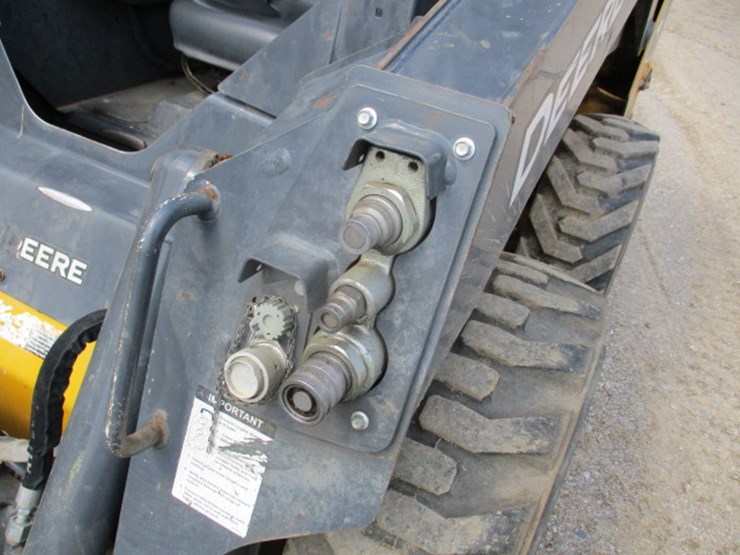 deere-318g-image-22