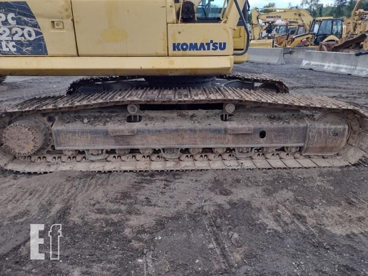 komatsu-pc220-lc-8-image-17
