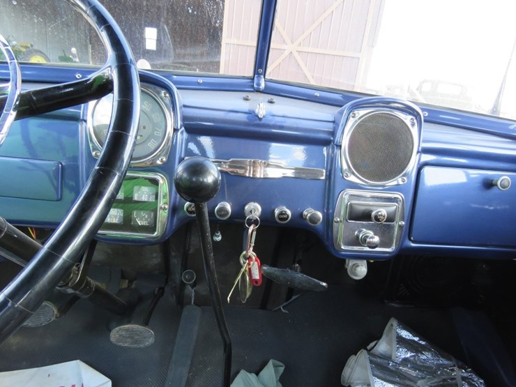 1952-dodge-b-3-d-126-flatbed-pickup-image-12