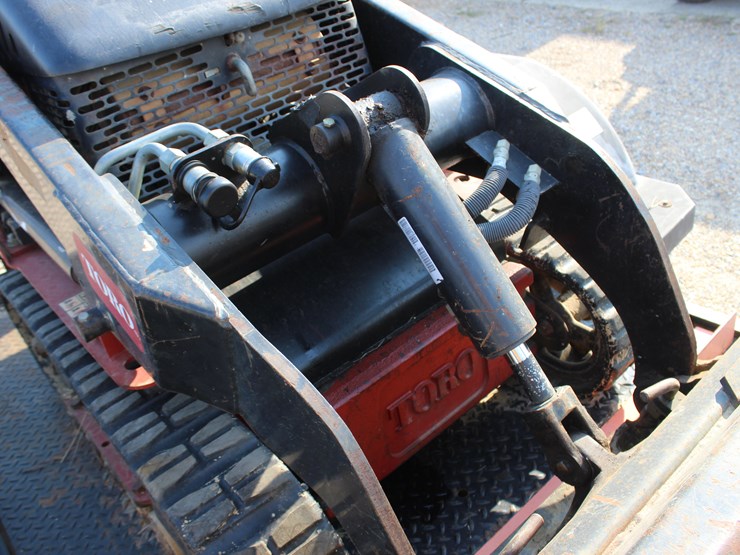 2019-toro-dingo-tx427-image-14