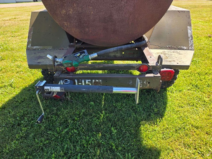 500-gallon-fuel-trailer-on-heavy-duty-trailer,-12v---25-gallon-per-minute-pump-image-4