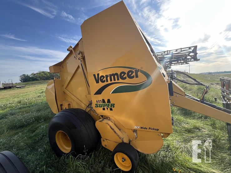 2011-vermeer-605sm-image-2