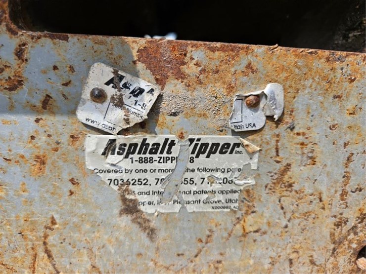 #258-•-2006-zip-it-az-500-asphalt-ripper-image-53