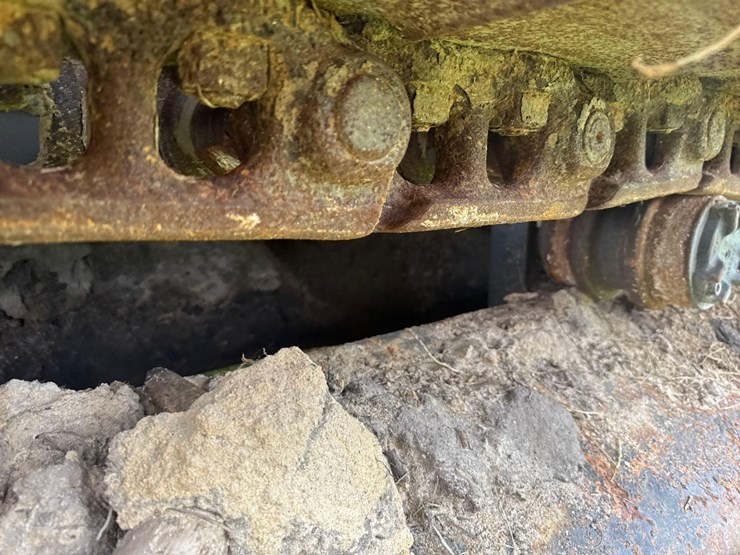 caterpillar-320-image-9