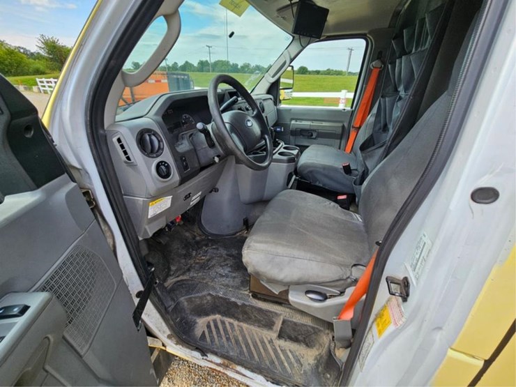 2018-ford-e450-image-22