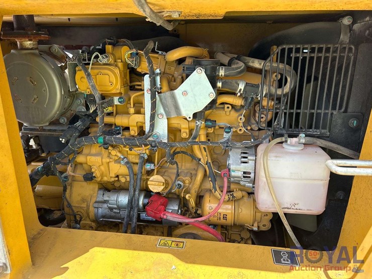 2022-caterpillar-310-image-7