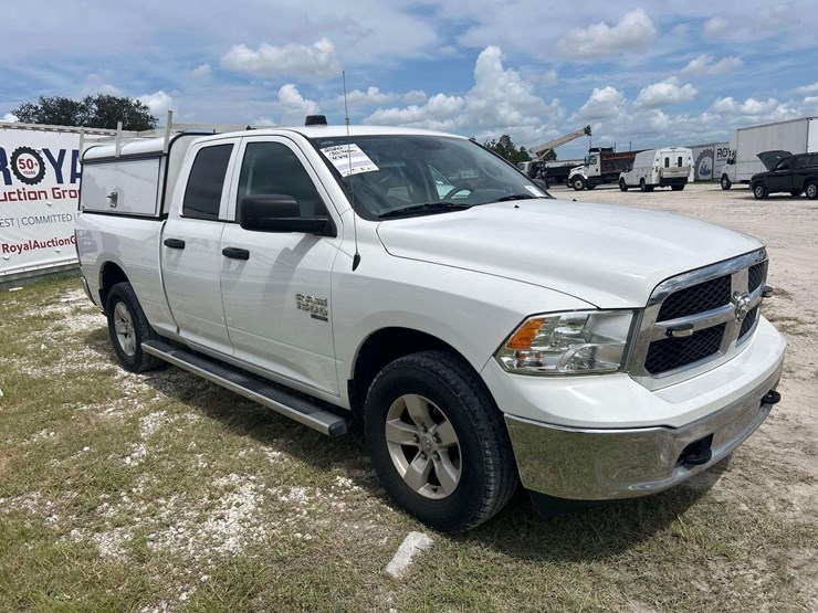 2020-ram-1500-classic-image-2