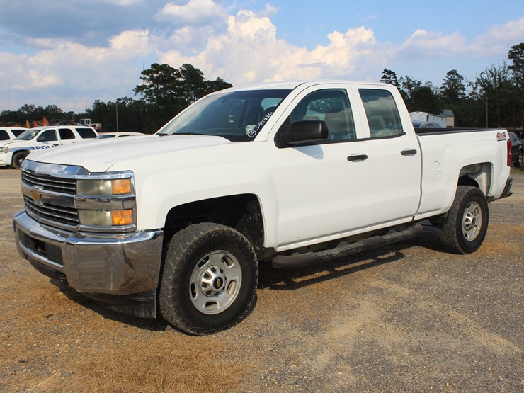 2015-chevrolet-2500-image-5