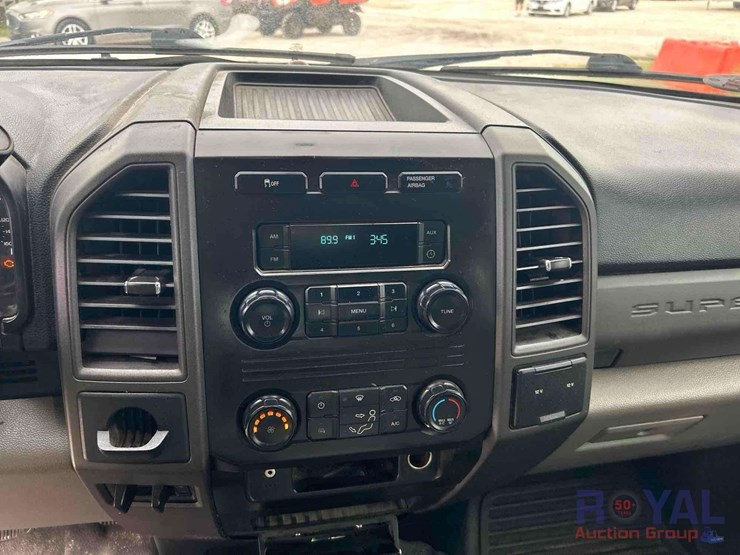 2017-ford-f350-image-15