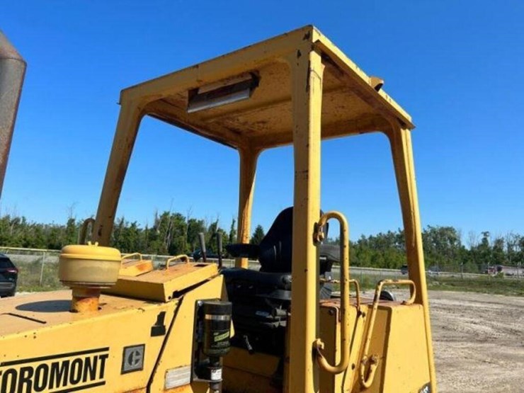 1990-caterpillar-d3c-image-49