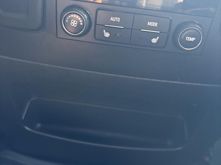 2019-gmc-yukon-slt-image-15