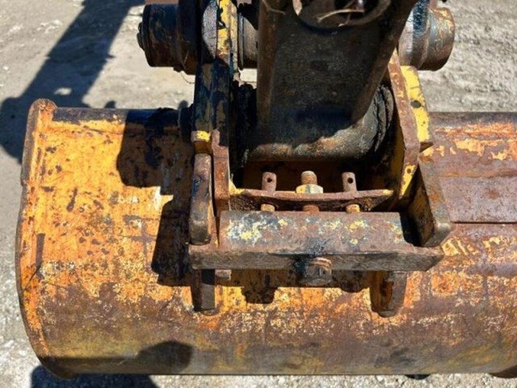 2015-deere-17g-image-50
