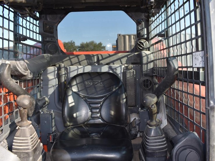 kubota-ssv75-image-12